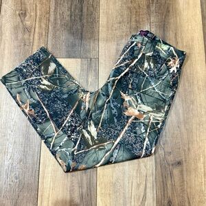 Women’s Size Large Real Tree Camouflage Pants
